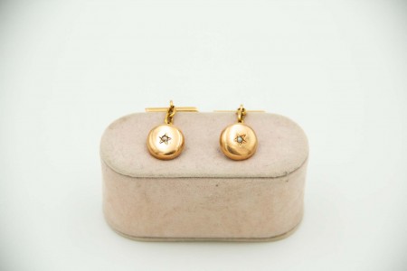 Botões de punho circulares de ouro amarelo com pérola no centro